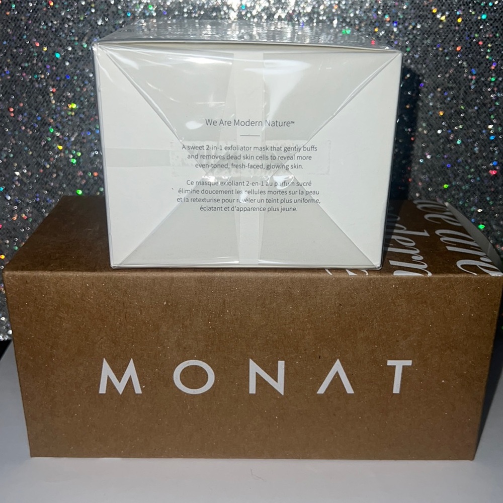 💖🆕💖 Monat Berry Refined Scrub - Picture 6 of 10